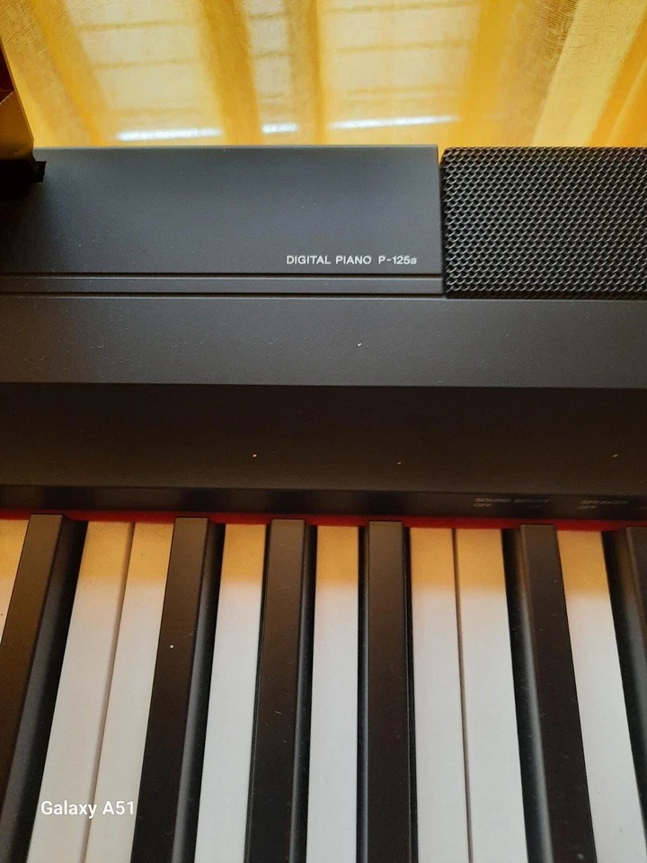 Yamaha P-125, photo 2 sur 5