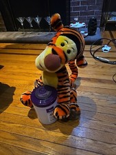 disney store exclusive tigger plush 18  Rare