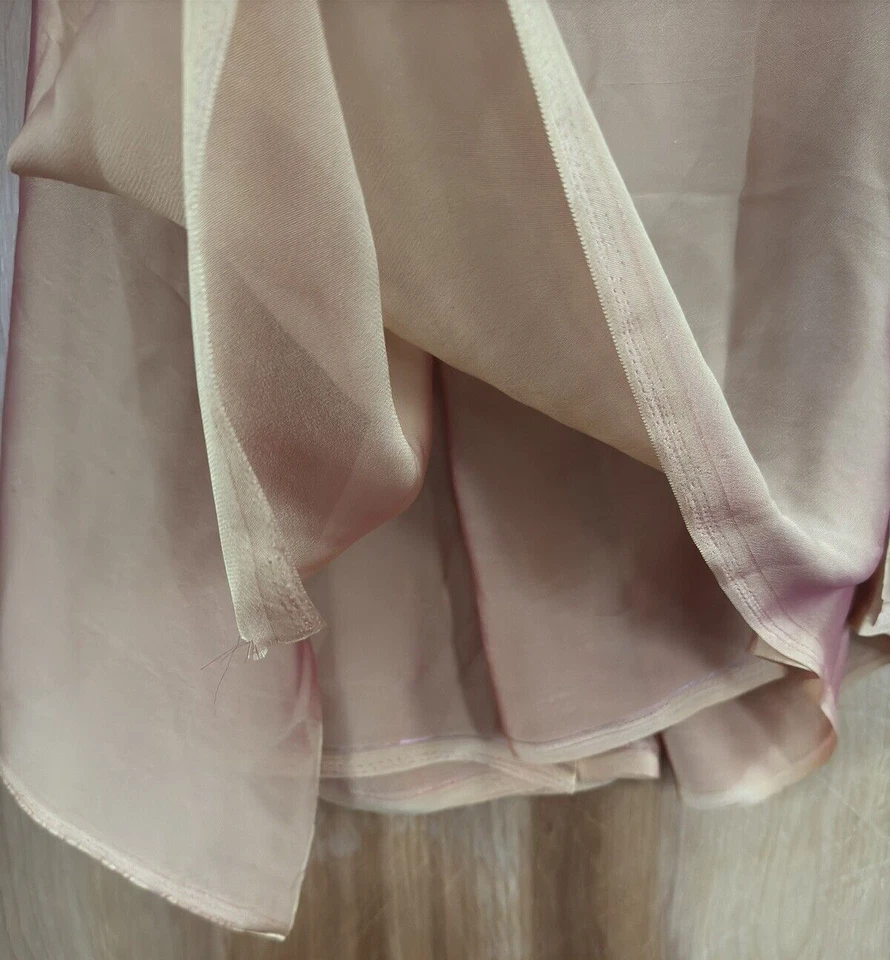 Indian Sari Tan Peach Gold Beautiful Pearlescent Fabric New Light Knit - Image 3 of 3