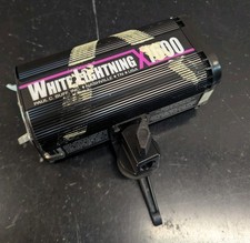 White Lightning X1600 High Duty Autoflash X Series Flash Unit Paul C. Buff 2