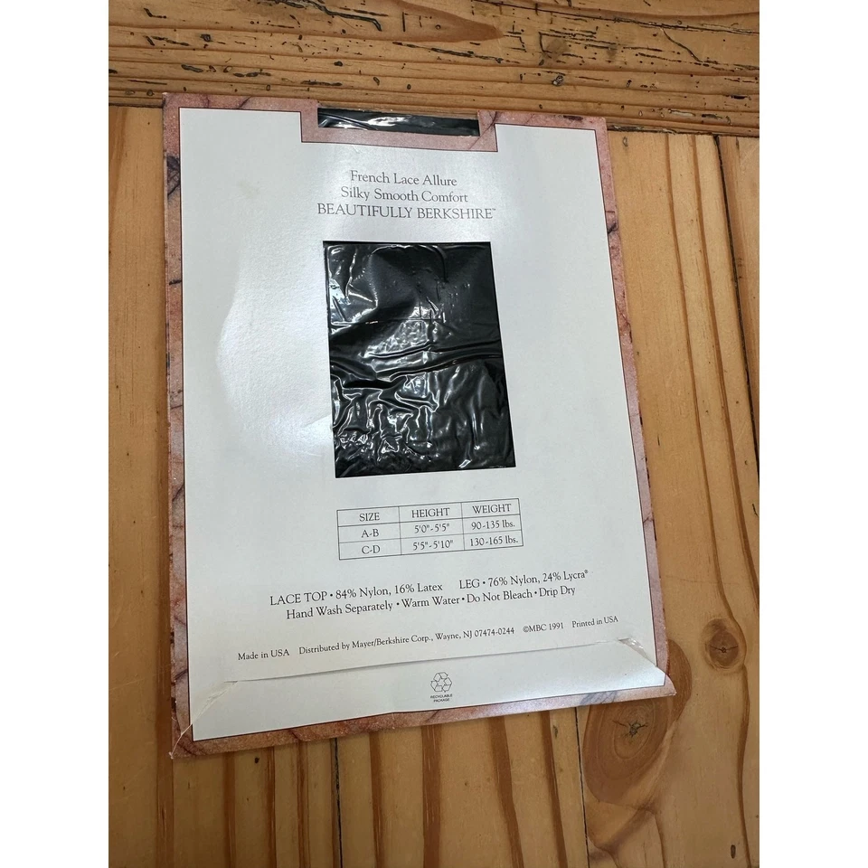 Medias Berkshire French Encaje Top Negro Hasta el Muslo 1563 Pie Sandlefoot Talla A B Foto 2 de 2