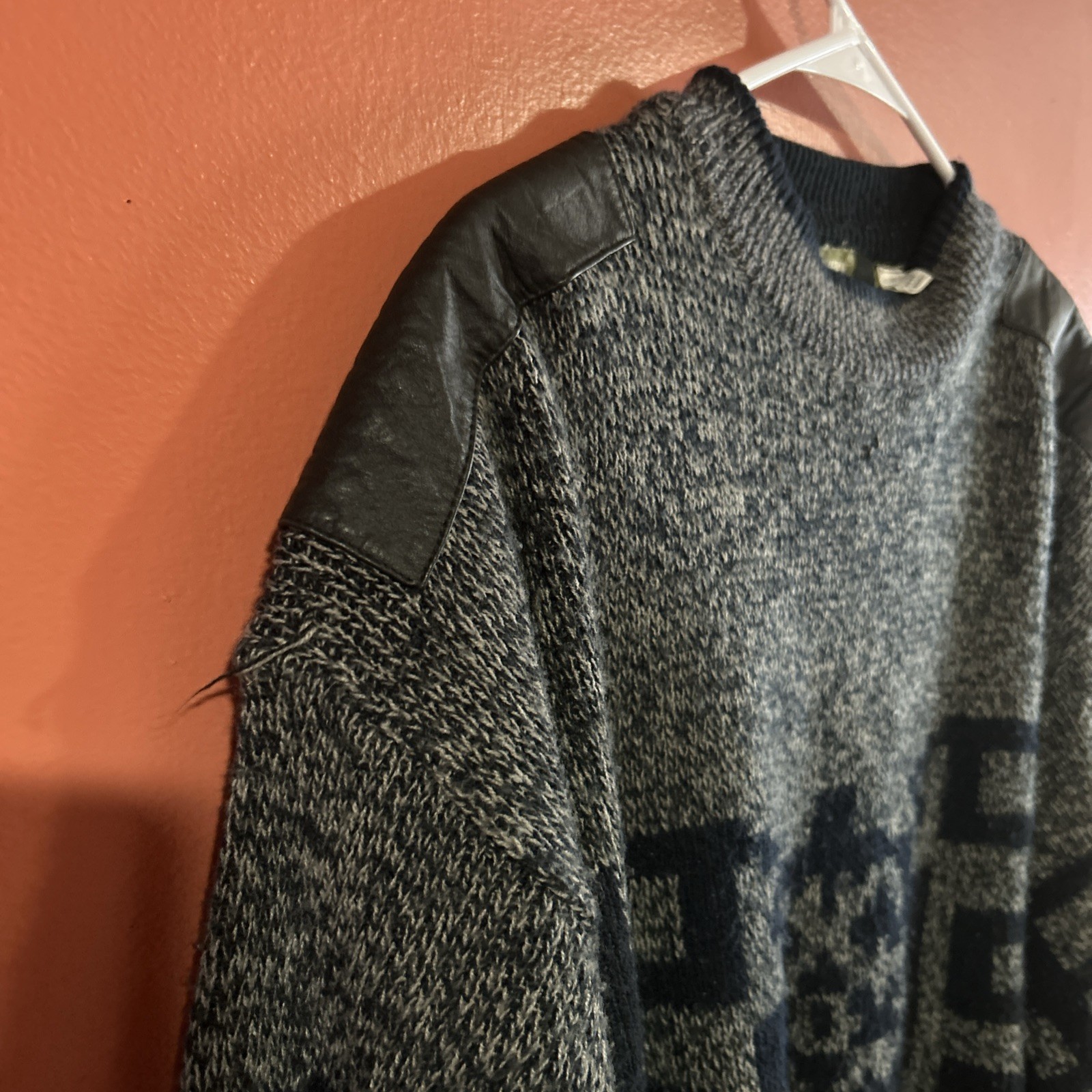 Vintage Point Zero Abstract Pattern Black Grey Pu… - image 4