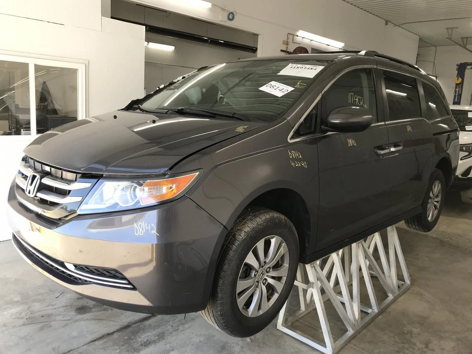 Conjunto de faros izquierdos usados se adapta a: Honda Odyssey 2015 halógeno izquierdo grado A Foto 2 de 4