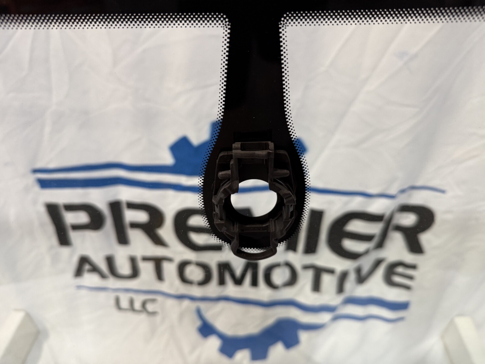 17-23 Audi R8 coupe windshield ***NEW AFTERMARKET***