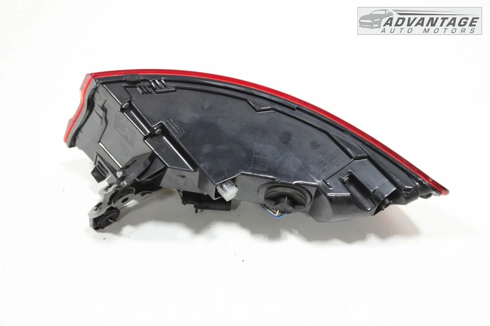 Audi A4 Quattro B9 2017 cuarto trasero izquierdo luz trasera exterior luz trasera OEM Foto 2 de 4