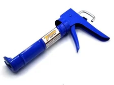 Newborn Model 101 Caulk Gun E-Z Thrust Smooth Rod (9 Available)