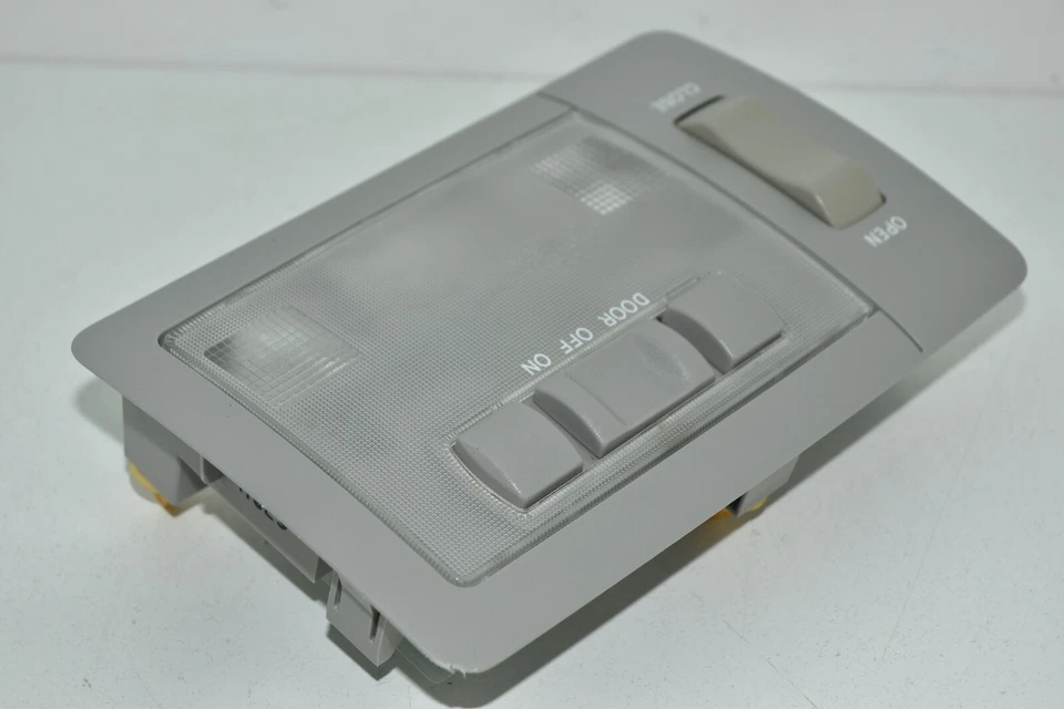 💎 Interruptor de techo corredizo luz domo consola superior Scion TC 2005-2010 81260-2105 Foto 4 de 4