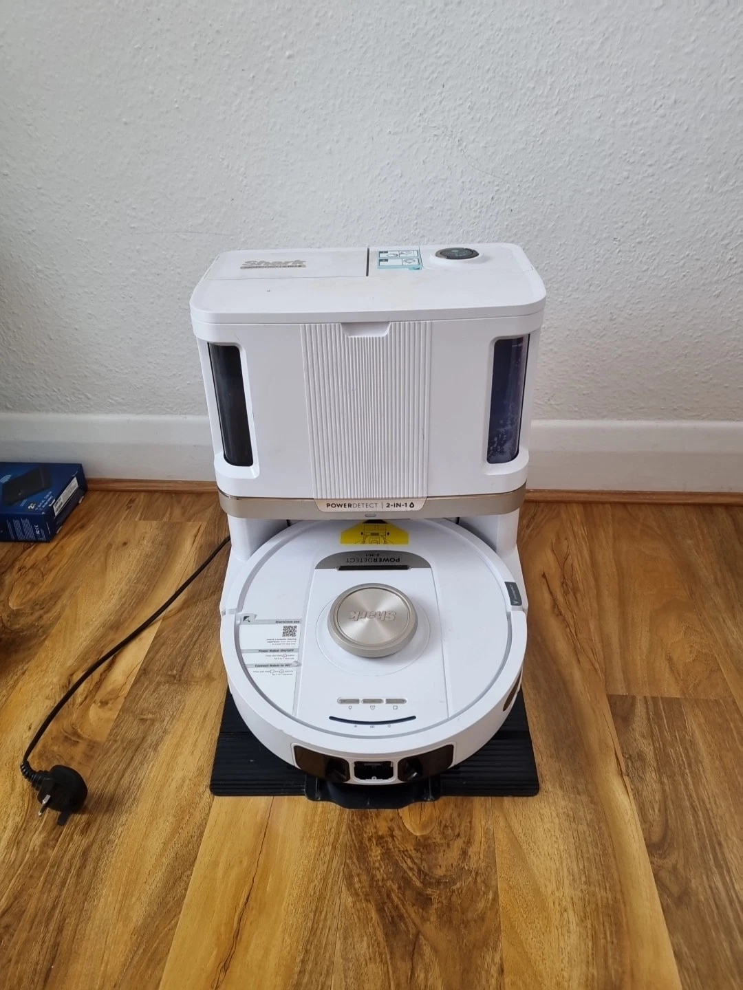 SHARK POWERDETECT 2-IN-1 ROBOT VACUUM & MOP