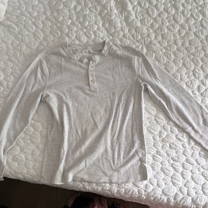 Men’s Gray Long Sleeve Henley T-Shirt Ribbed Knit 3-Button Placket, M