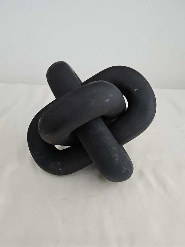 Black Resin Knot