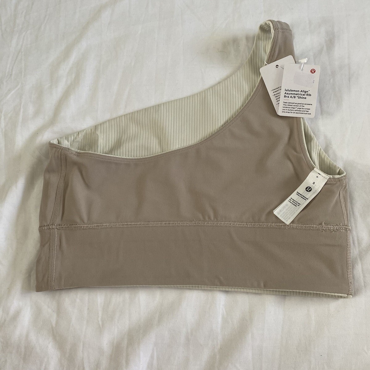 新品 ルルレモンAlign Asymmetrical Bra（サイズ8） Lululemon Align Asymmetrical Bra *Light Support, A/B Cup