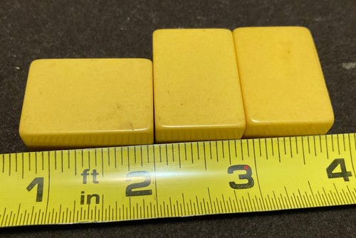 3 Bakelite Flower Tiles — Vintage Mahjong: 1-1/4”x7/8” - Picture 4 of 4