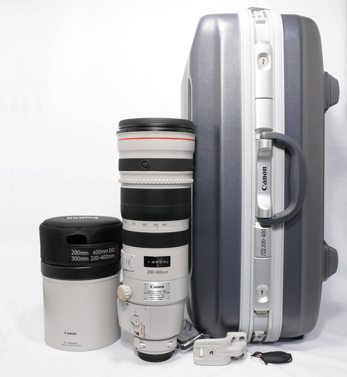 Canon EF200-400mm F4L IS USM Extender 1.4 with trunk case Canon EF200-400mm F4L IS USM Extender 1.4 with trunk case