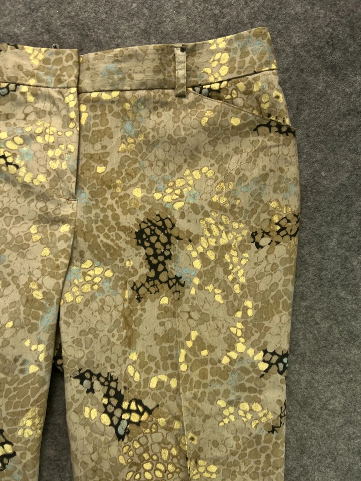 Calça social feminina Larry Levine 12 marrom estampa animal chino cintura média feminina - Imagem 4 de 4