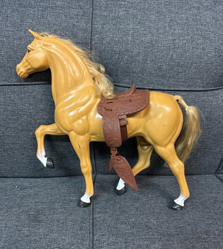 1980 Mattel Barbie Palomino Horse Dallas Saddle 11" One Stirrup - Picture 3 of 8