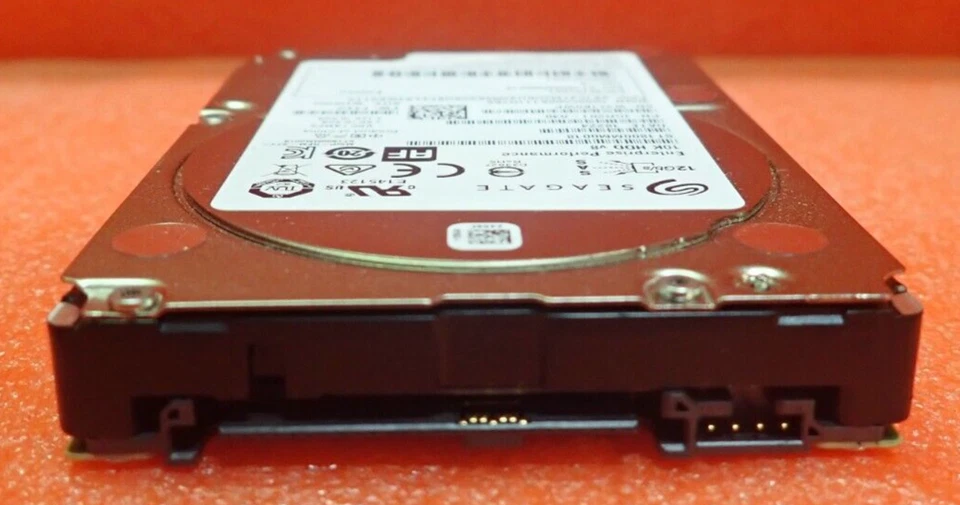 Fujitsu 1.8TB 10K SAS 12G 512e 2.5" Hot-Plug HDD Hard Drive S26361-F4041-L180 - Image 4 of 4
