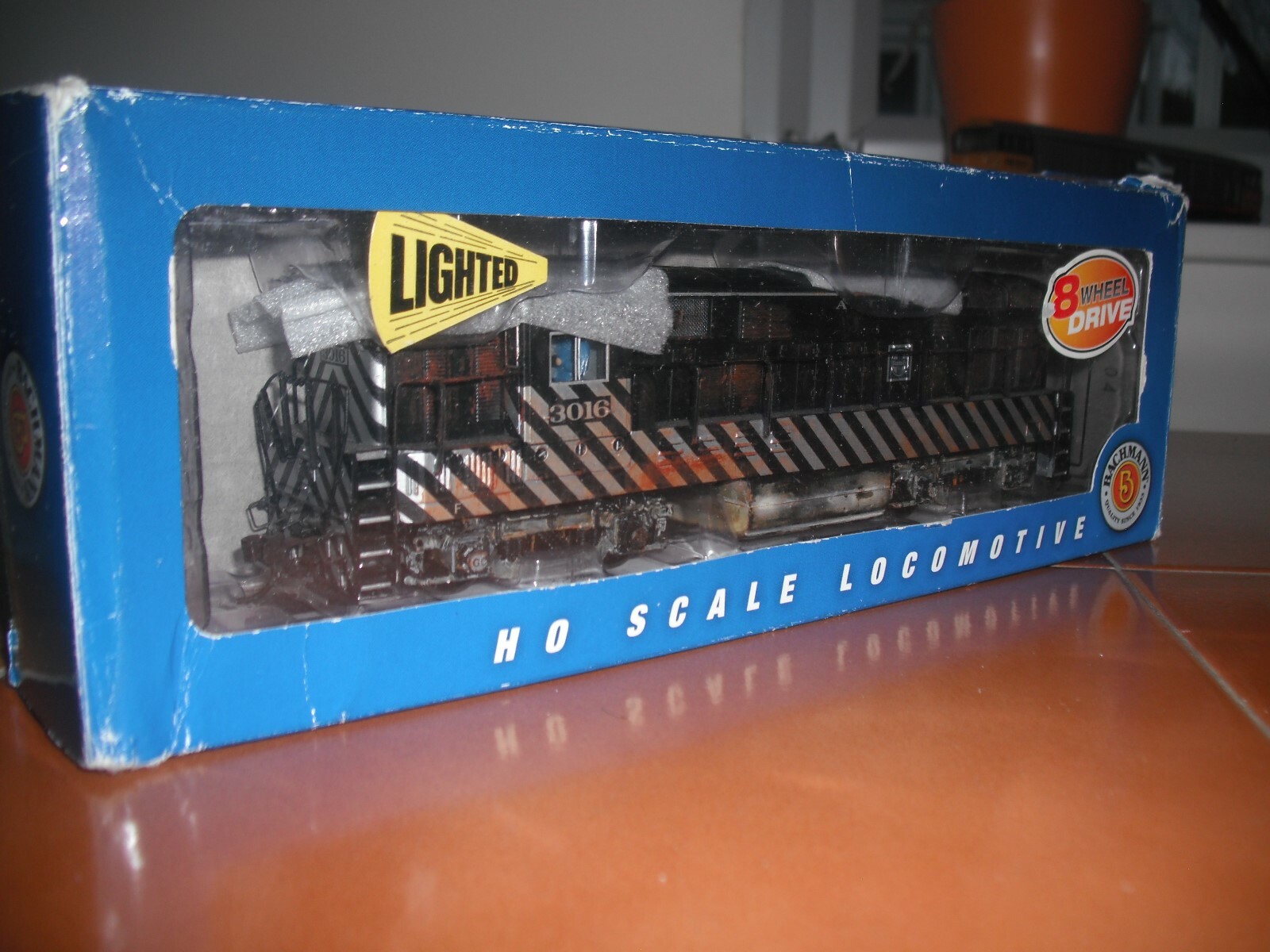 Bachmann Santa Fe Fairbanks Fairbanks Fairbanks Morse H16 Locomotive, similar Athearn d822dd Bachmann Santa Fe Fairbanks Fairbanks Fairbanks Morse H16 Locomotive, similar Athearn d822dd
