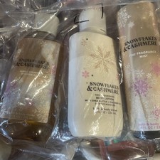 bath and body works Snowflakes And Cashmere 3 Piece Set