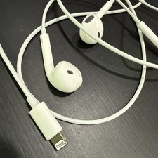 Apple EarPods with Lightning Connector In Ear Canal Headset - White