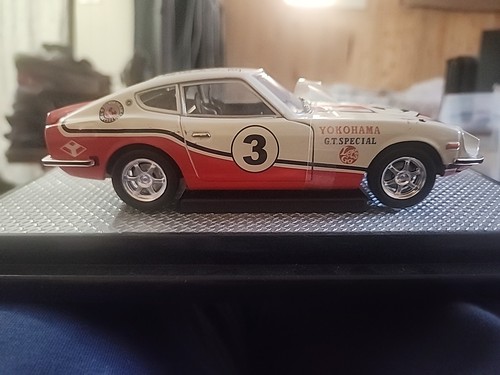 M2 Machines R106 1970 Nissan Fairlady Z432 1:24 Yokohama Radial - Picture 4 of 7