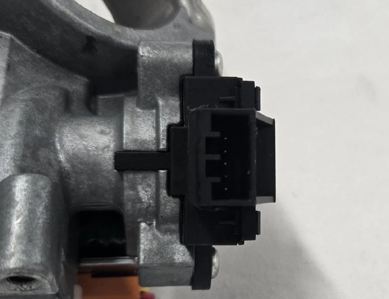 2005-2010 Chevrolet Cobalt Ignition Switch Lock Cylinder With Key Assembly Oem Foto 4 de 4