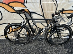 56cm Trek Emonda, blk nude Carbon, 7800 Dura-Ace group, carbon Mavic wheels.