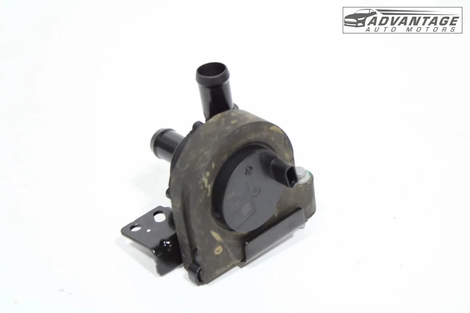 Chevrolet Trax 2024 HVAC AC CALENTADOR REFRIGERACIÓN BOMBA DE AGUA AUXILIAR 42795010 OEM Foto 2 de 4