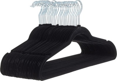Amazon Basics Samt rutschfeste Anzugbügel 30er Pack schwarz silber Kleiderbügel