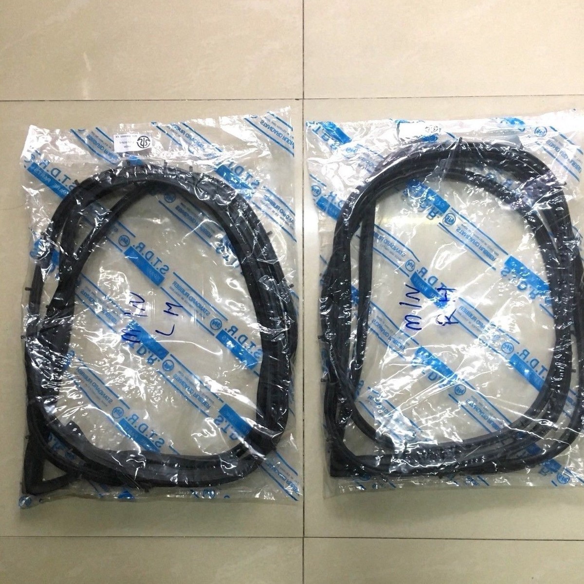 MAZDA B SERIES B2000 B2200 B2600 PICKUP 2 DOOR SEAL RUBBER