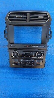 2018 ford Explorer Audio Radio Stereo Dual Zone Heat AC Climate