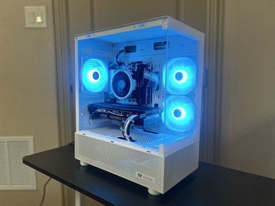 White 1080p Gaming PC | Ryzen 5 5500 | RTX 2070 Super | 16GB RAM White 1080p Gaming PC | Ryzen 5 5500 | RTX 2070 Super | 16GB RAM