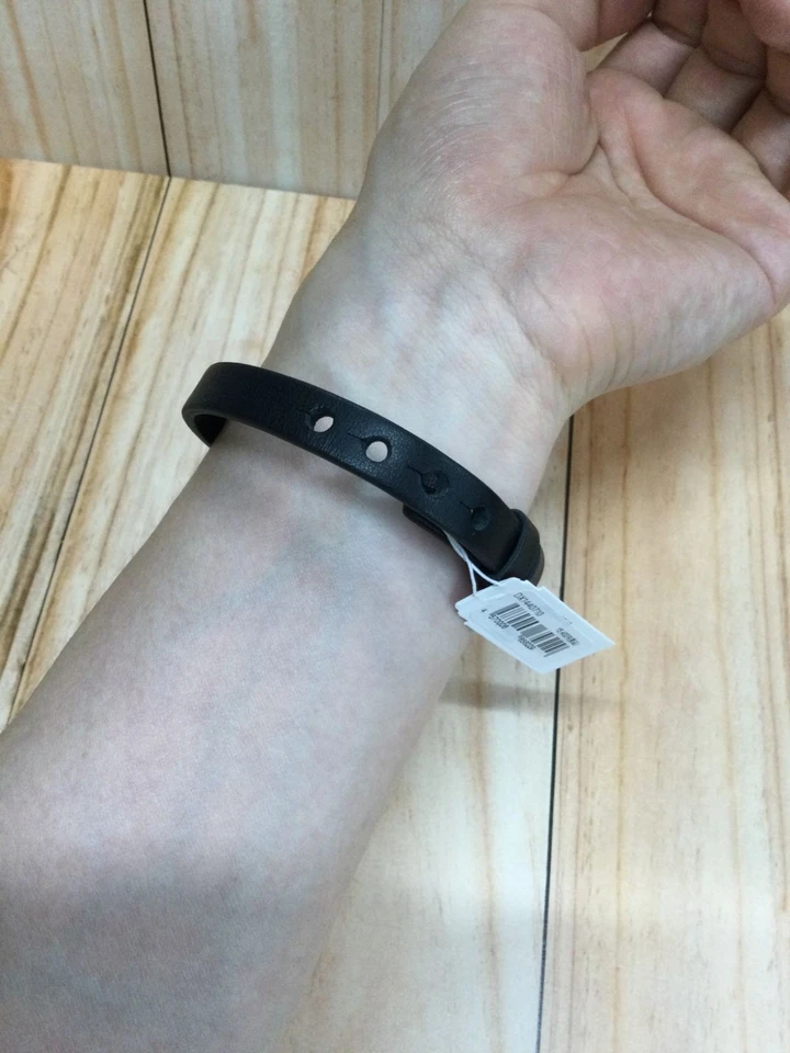 NUEVO CON ETIQUETAS DIESEL Fuente Cuero Negro Pila Pulsera DX1440710 Nuevo Foto 3 de 4