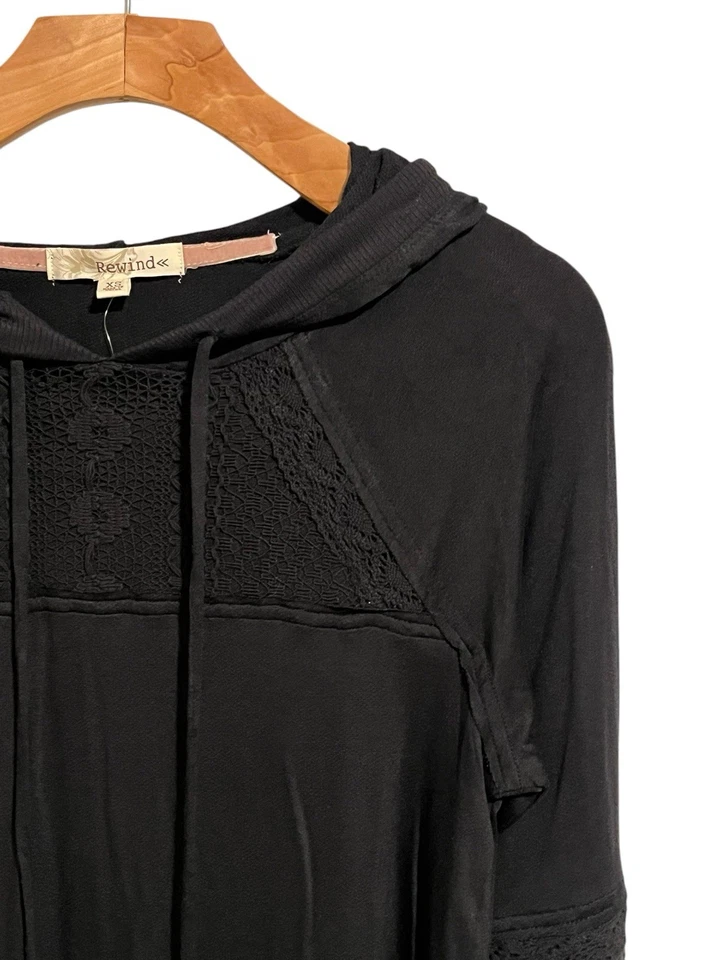 Suéter Pullover Ligero Rewind Con Capucha Para Mujer Talla XS Negro Encaje Nuevo con Etiquetas Foto 3 de 4