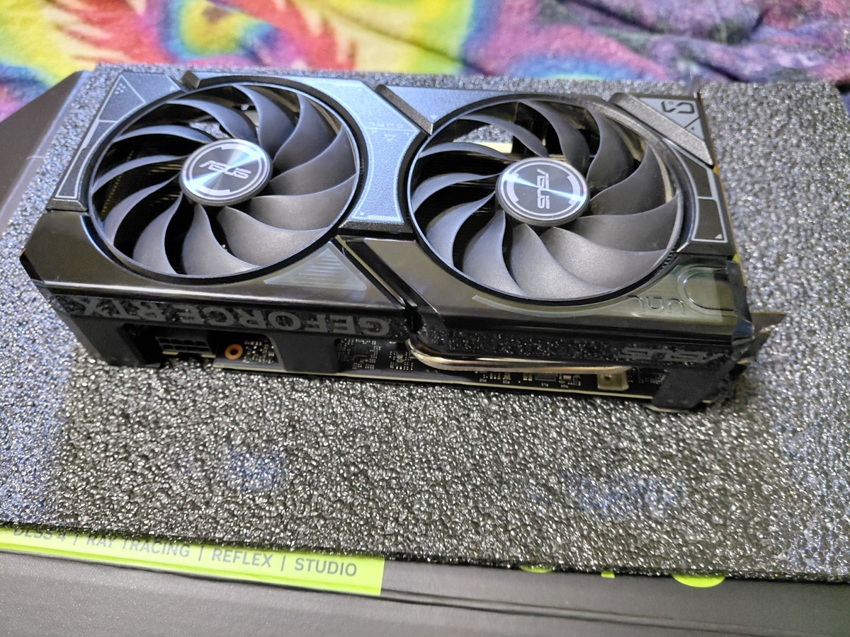 ASUS Dual GeForce RTX 4060 Ti 16GB OC Edition GDDR6 - 90YV0JH0