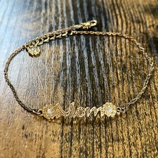 Vintage Avon Mom Anklet Bracelet Gold Tone Finish With Flower Accents