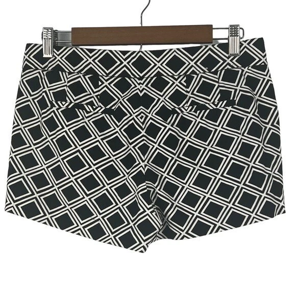 J.CREW BLACK & WHITE GEOMETRIC WOMEN'S DRESS SHORTS - Image 2 of 4