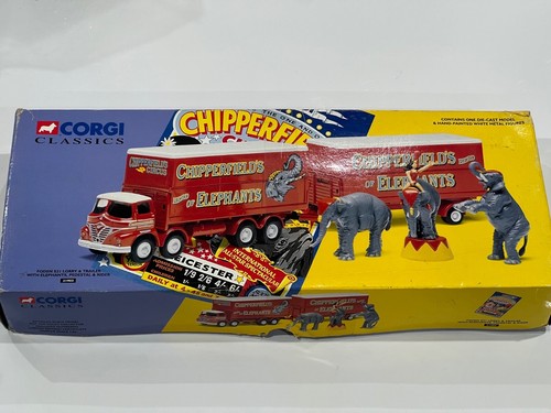 Corgi Chipperfields Collection 31902 FODEN rigid and trailer