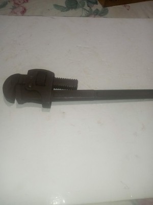 Genuine Stillson Walworth Pipe Wrench 18'' Heavy Duty Nice Barn Hung Patina