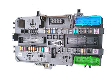 Opel Zafira B 2005-14  Fuse Box module 5DK00866953 , 13220831
