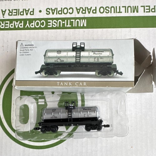 Coche cisterna Atlas escala N Southern Pacific 1:160 plateado/negro MPN 5000000 | Condition: New