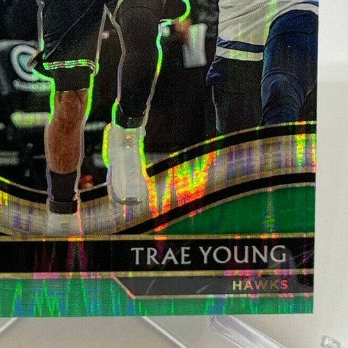 Trae Young 2020-21 Select Courtside Blue White Green Flash SSP #02/10 Atl. Hawks - Picture 7 of 11