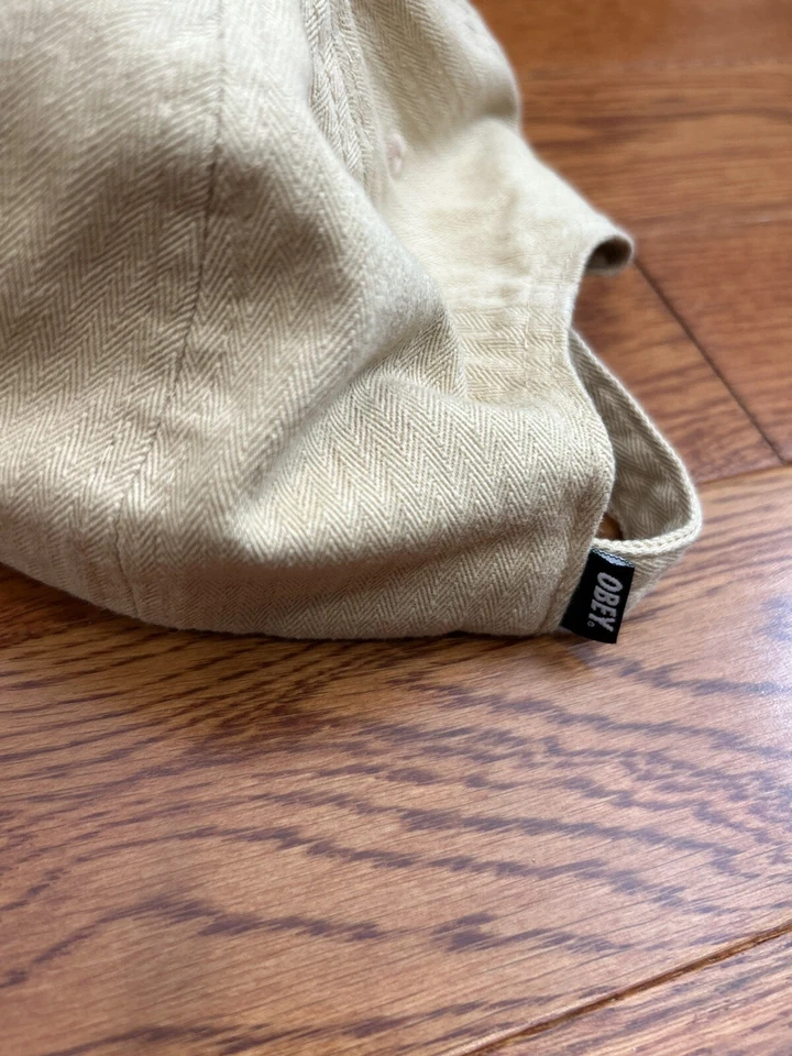Sombrero beige caqui con hebilla Obey con bordado naranja talla única 100 % algodón Foto 3 de 4