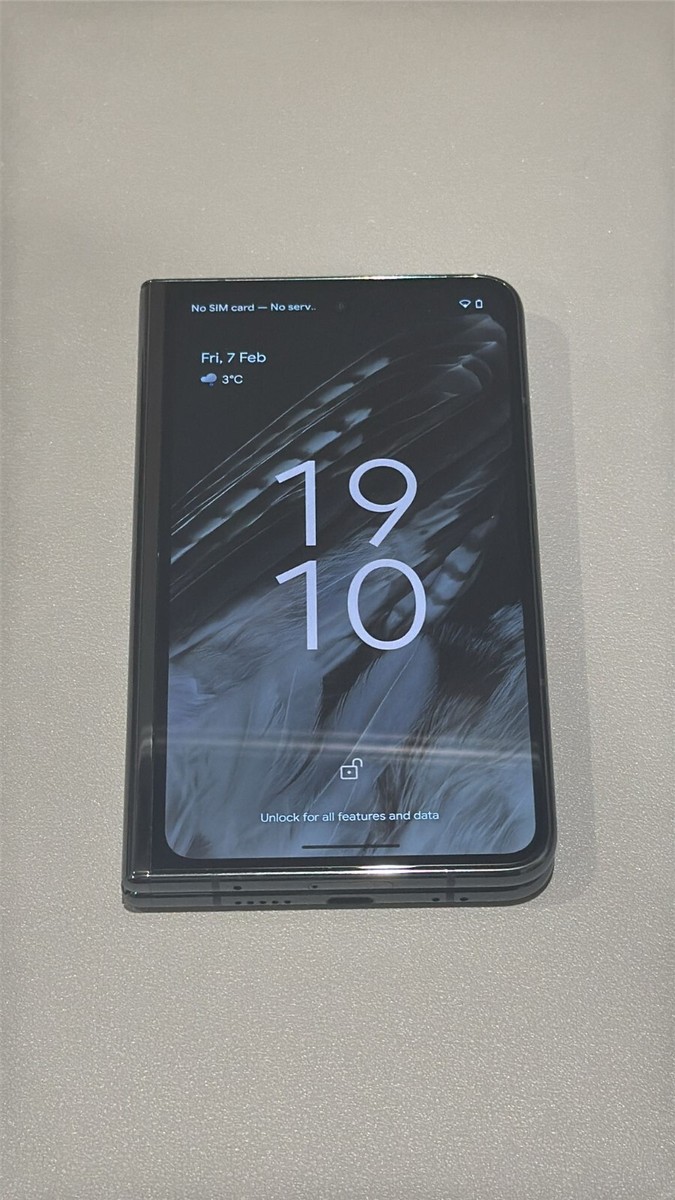 【光の森】Google Pixel Fold G0B96 Obsidian Google Pixel Fold 256GB Obsidian Unlocked Very Good