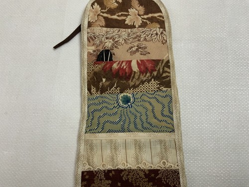 Sewing Roll Up, Antique Fabrics, Patchwork, Calico Prints, Florals, Hand Made - Picture 12 of 19