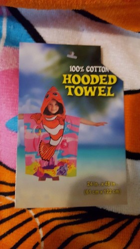 Kids Funny Fish Hooded Beach Towel Cartoons 24" x 48" NWT Children's 100% Cotton - Picture 1 of 5