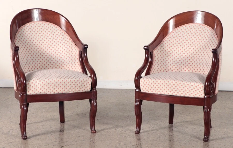 Sillones de caoba estilo restauración francés siglo XIX—Un par Foto 2 de 4