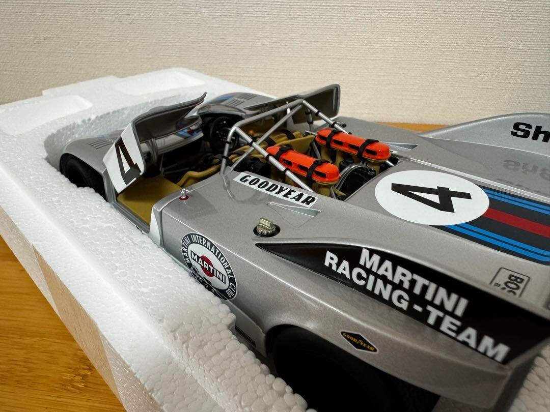 【AUTO art】 Porsche 908 / 03 #4 Martini Autoart 1/18 Porsche 908/03 #4 Martini Used Near Mint Item