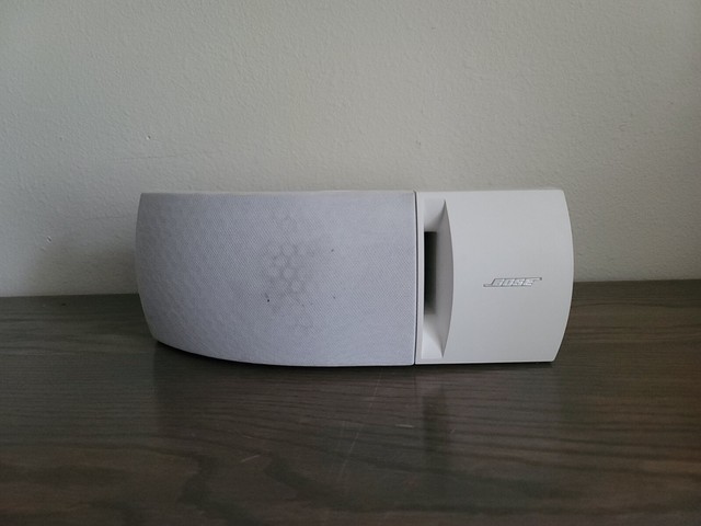 Bose 161 Bookshelf Speakers - White for 