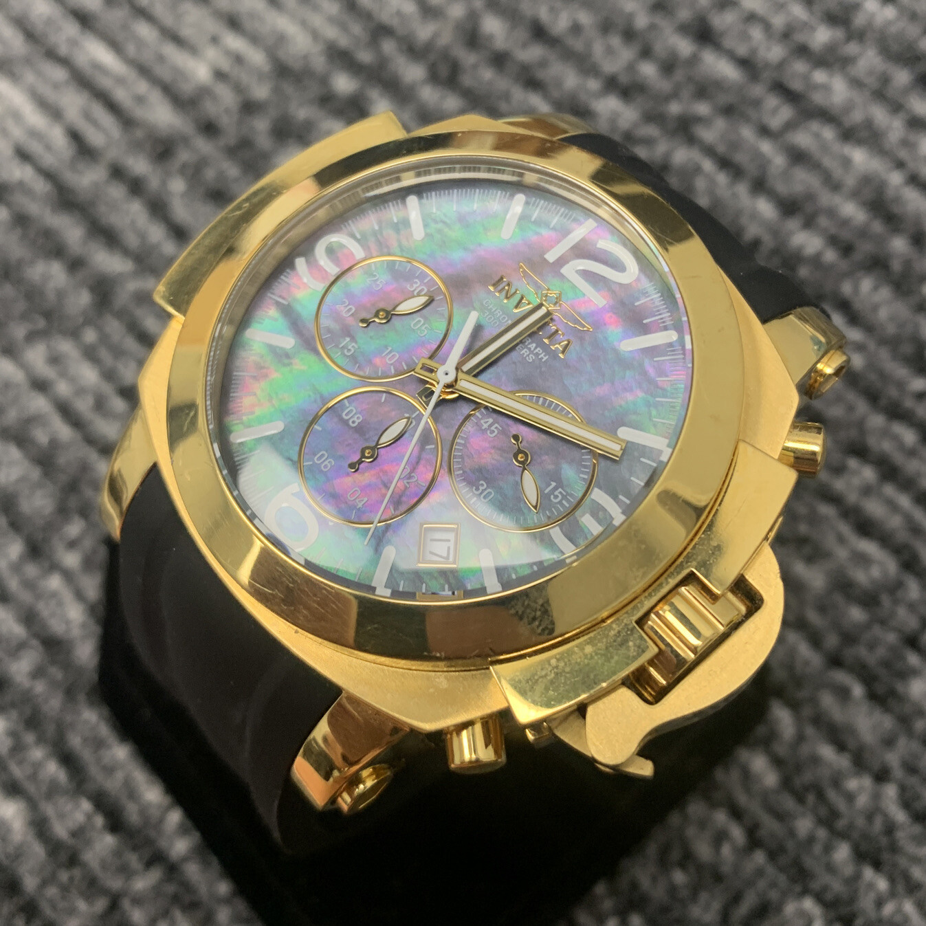 invicta 22277