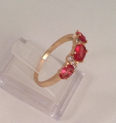 Vintage Jewellery Gold Band Ring Rubies and White Diamonds Antique Deco Jewelry - Picture 9 of 10